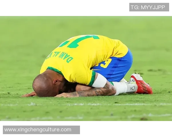 江达足球球星的崛起与荣耀背后：从草根到国际赛场的奋斗历程