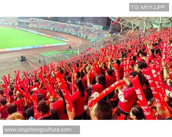 足球巨星们送上暖心祝福 让球迷感受浓浓正能量与希望