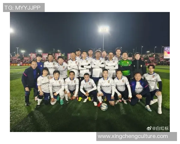 足球明星背后的家庭故事：成就、挑战与亲情的完美交织